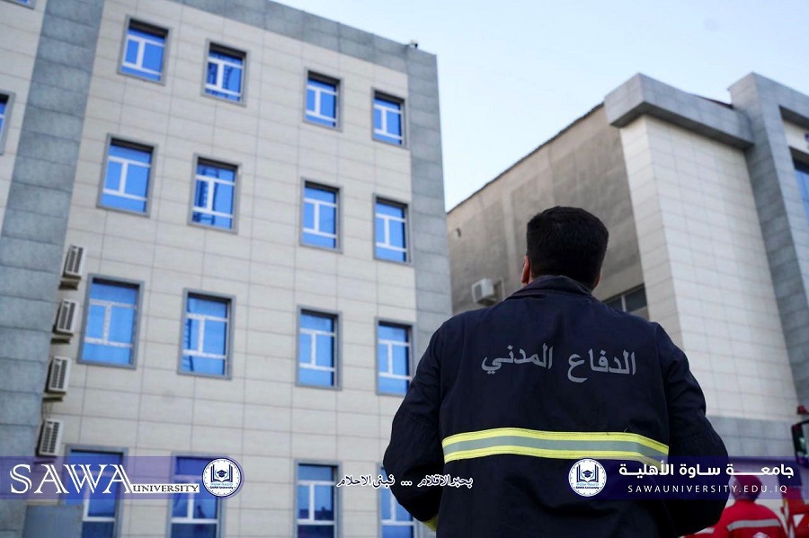 ممارسة عملية لإخماد الحرائق وانقاذ الاشخاص في جامعتنا