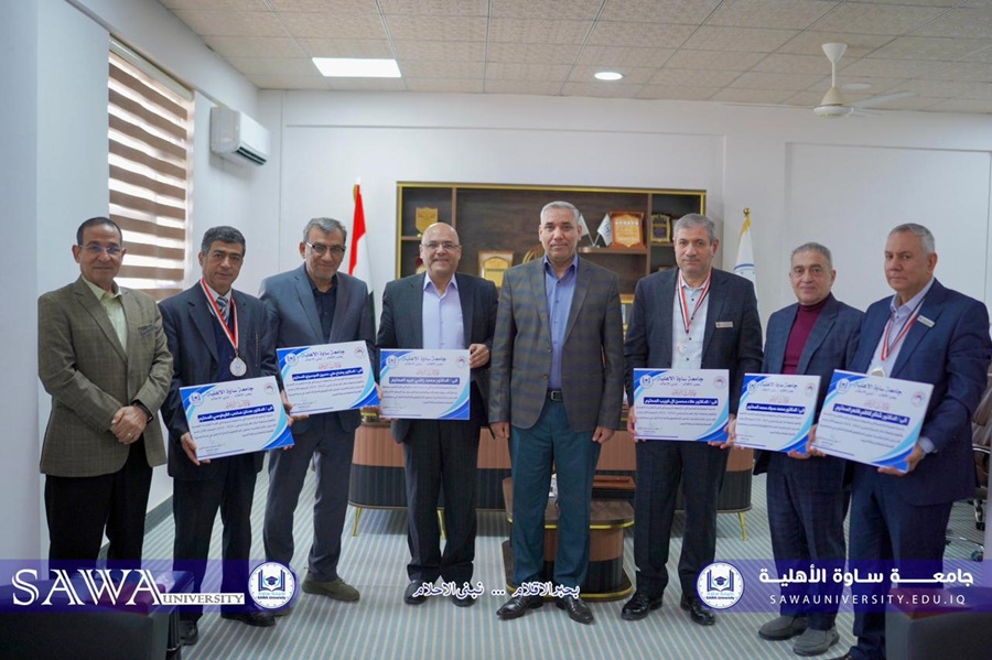 الغزي يكرم الاطباء من تدريسيي جامعتنا